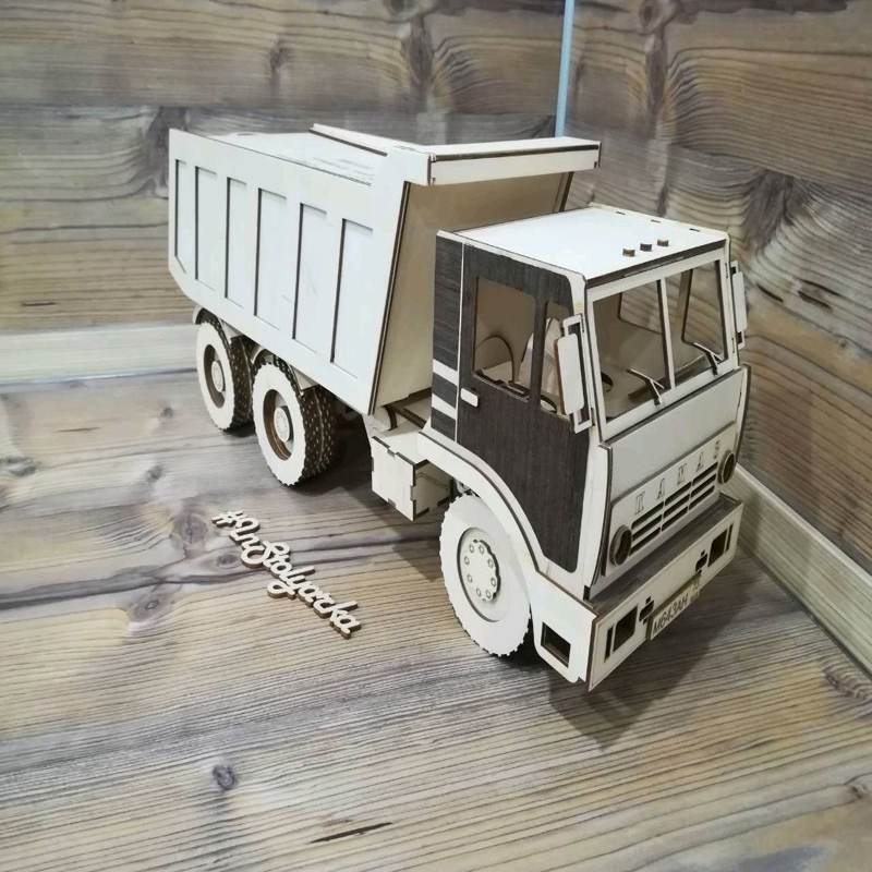 طرح کامیون کاماز مناسب برای استفاده در دستگاه های cnc چوب و cnc لیزر - laser cut kamaz truck template cdr file