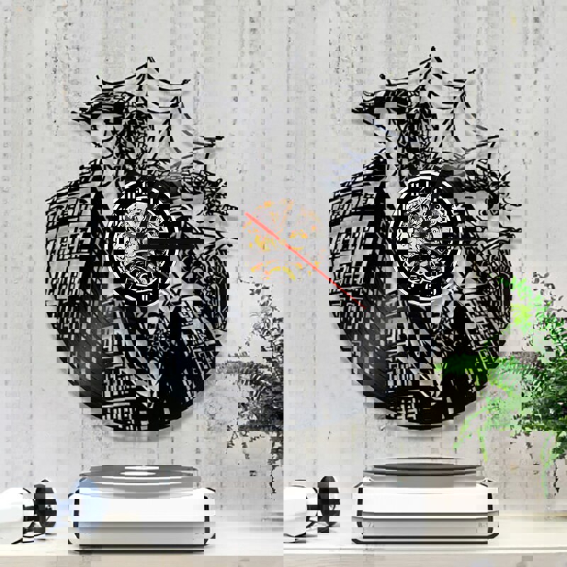 طرح ساعت وینیل مرد عنکبوتی مناسب برای استفاده در دستگاه های cnc چوب و cnc لیزر - laser cut spiderman vinyl record clock cdr file