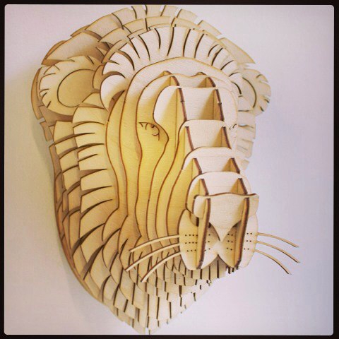 طرح پازل سه بعدی طرح تندیس سر شیر مناسب برای استفاده در دستگاه های cnc چوب و cnc لیزر - laser cut lion head trophy 3d puzzle cdr file