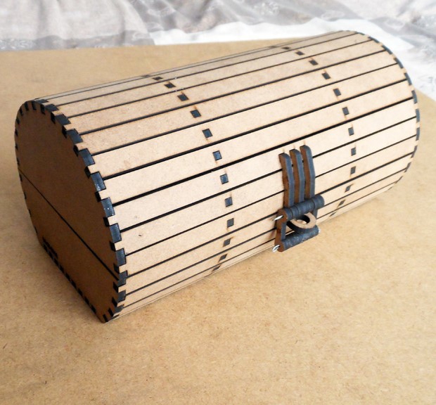 طرح جعبه بشکه ۵ میلی‌متری مناسب برای استفاده در دستگاه های cnc چوب و cnc لیزر - laser cut barrel box 5mm dxf file