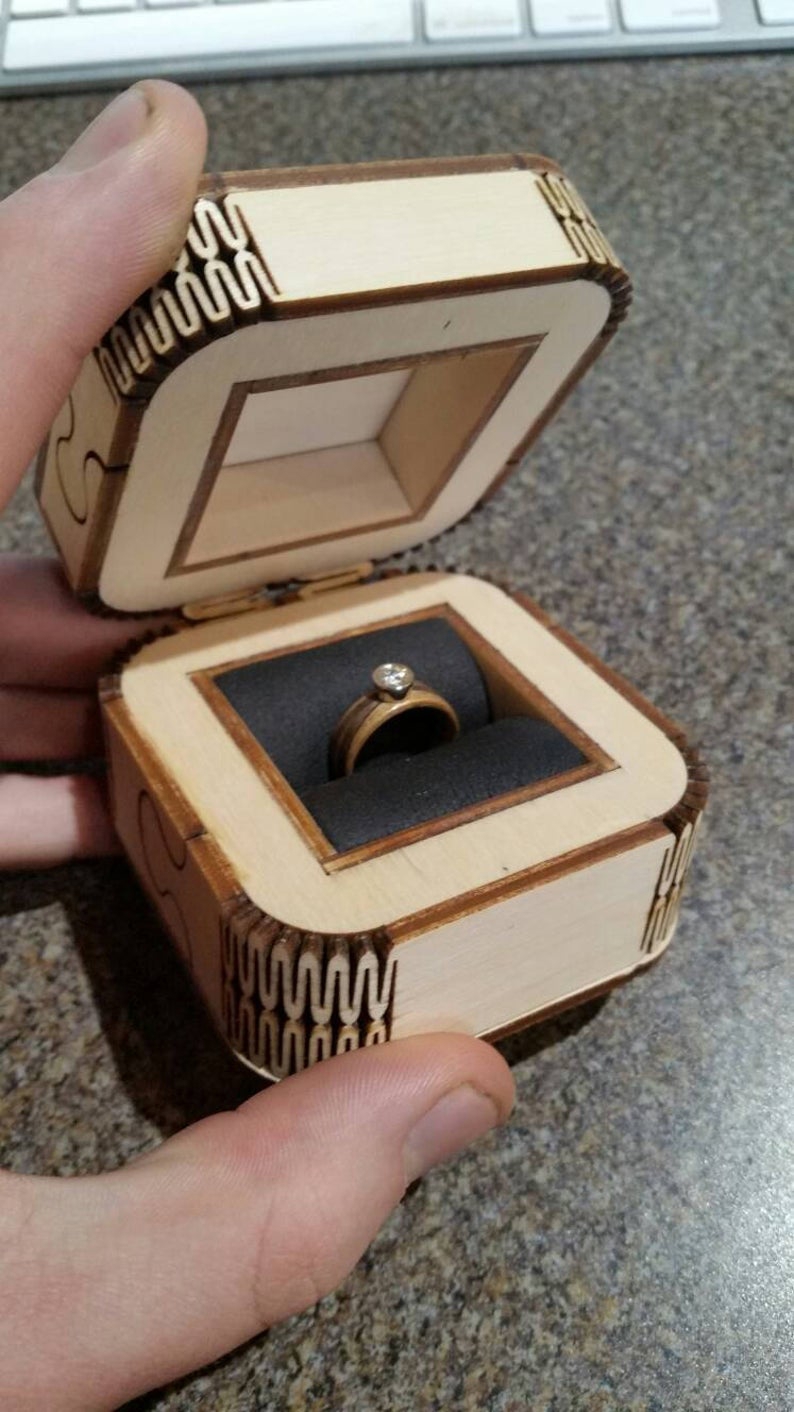طرح جعبه حلقه ازدواج مناسب برای استفاده در دستگاه های cnc چوب و cnc لیزر - laser cut wedding ring box svg file