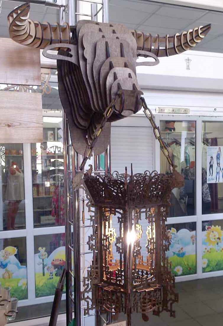 طرح تزیین دیوار با تندیس سر گاو نر مناسب برای استفاده در دستگاه های cnc چوب و cnc لیزر - laser cut bull head trophy wall decor cdr file