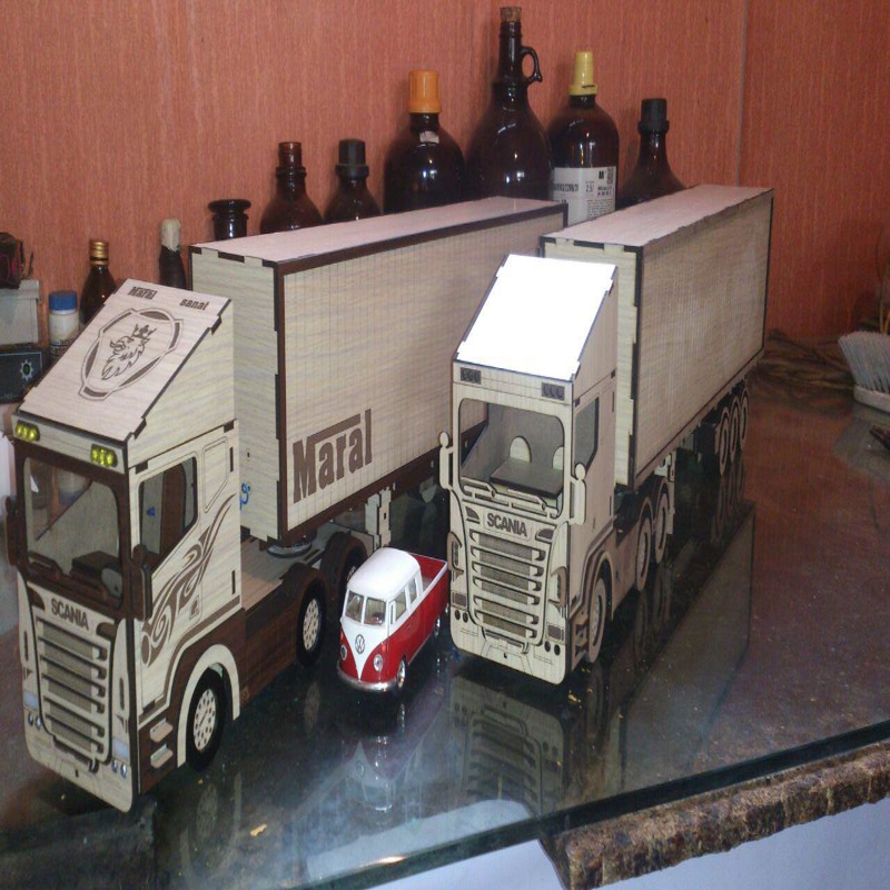 طرح مدل چوبی کامیون اسکانیا مناسب برای استفاده در دستگاه های cnc چوب و cnc لیزر - laser cut scania truck wood model toy kit cdr file