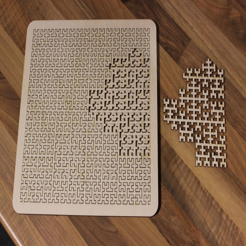 طرح و سینی چوبی فراکتال مناسب برای استفاده در دستگاه های cnc چوب و cnc لیزر - laser cut wooden fractal tray puzzle svg file
