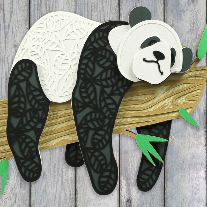 طرح پاندا خوابیده روی شاخه درخت مناسب برای استفاده در دستگاه های cnc چوب و cnc لیزر - laser cut panda lying on tree branch dxf file