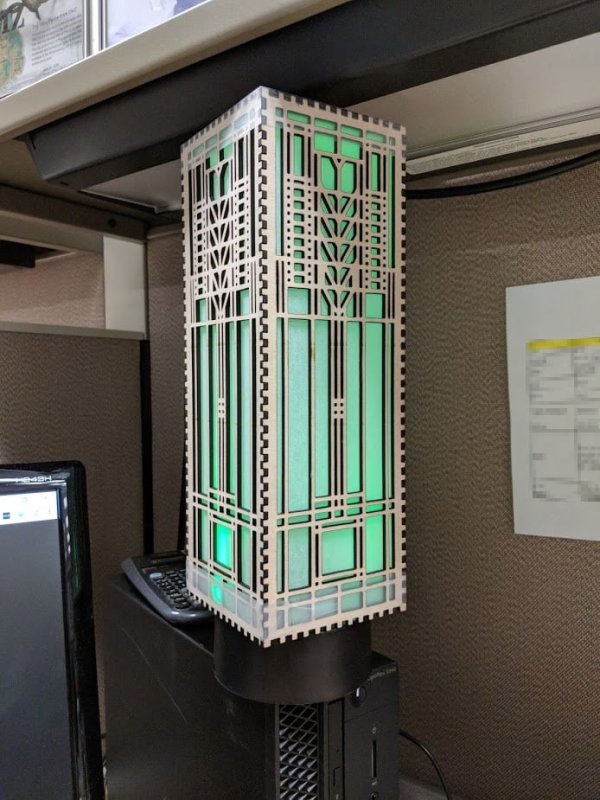 طرح لامپ پنجره‌ای فرانک لوید رایت مناسب برای استفاده در دستگاه های cnc چوب و cnc لیزر - laser cut frank lloyd wright window lamp