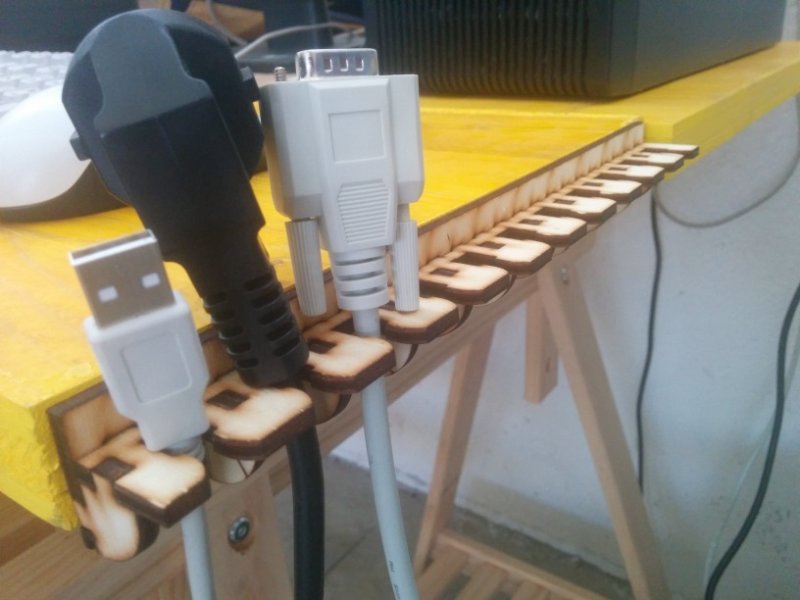 طرح برای نظم دهنده کابل مناسب برای استفاده در دستگاه های cnc چوب و cnc لیزر - laser cut cable hanger organizer dxf file