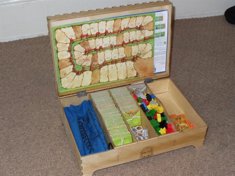 طرح جعبه نگهداری کارکاسون مناسب برای استفاده در دستگاه های cnc چوب و cnc لیزر - laser cut carcassonne storage box svg file
