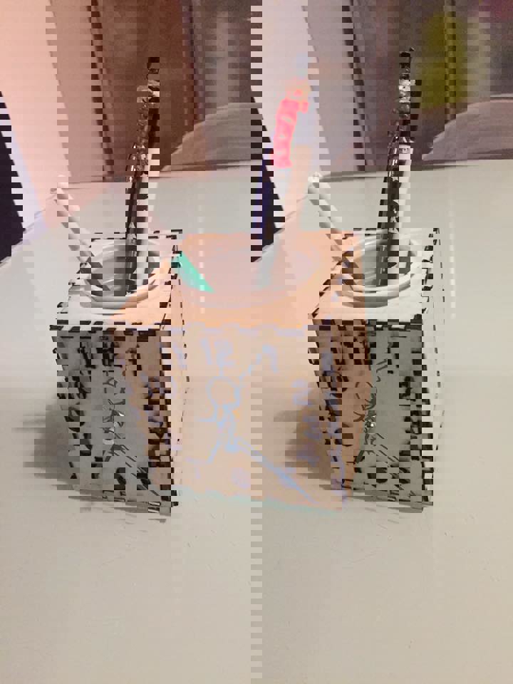 طرح میز آرایش به همراه ساعت مناسب برای استفاده در دستگاه های cnc چوب و cnc لیزر - desk organizer with clock dxf file