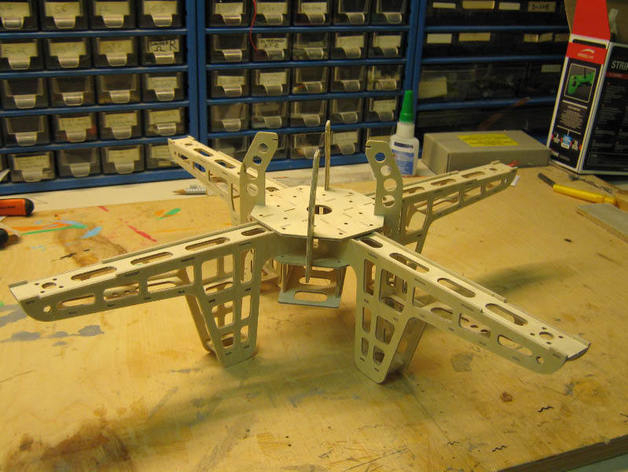 طرح فریم کواد کوپتر مناسب برای استفاده در دستگاه های cnc چوب و cnc لیزر - quad copter frame dxf file