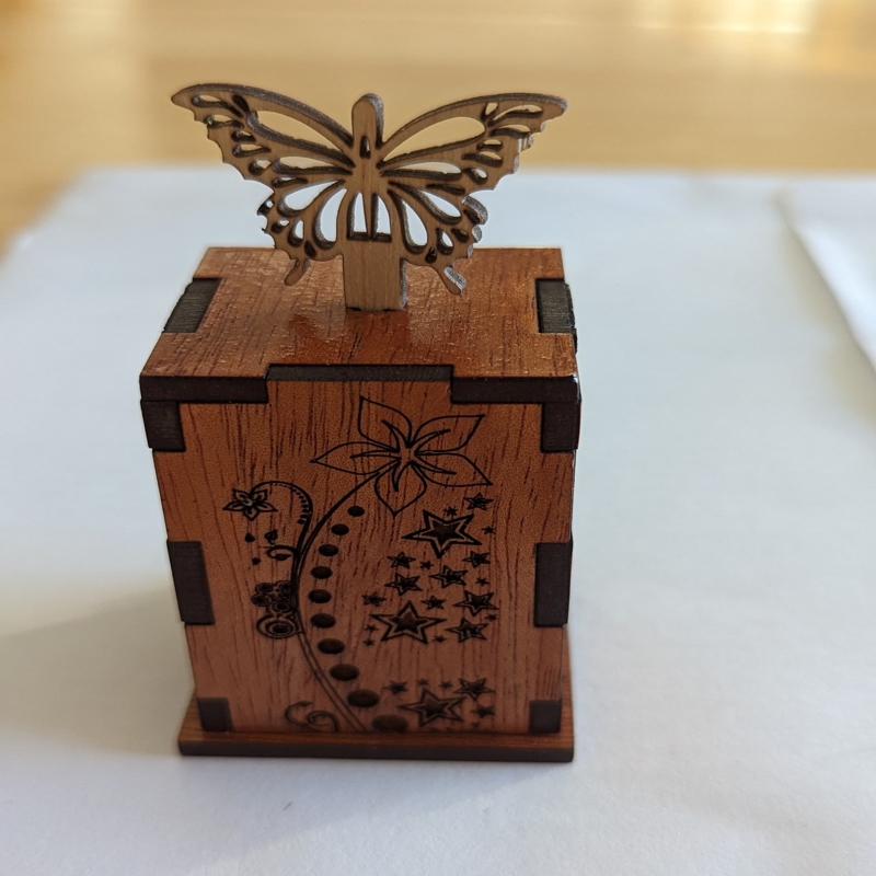 طرح دستگاه پخش کننده روغن ضروری مناسب برای استفاده در دستگاه های cnc چوب و cnc لیزر - laser cut essential oil diffuser svg file