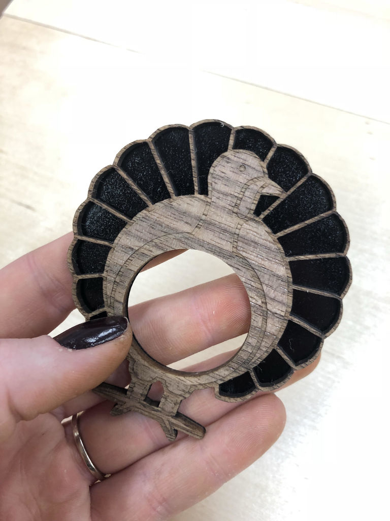 طرح حلقه دستمال سفره مناسب برای استفاده در دستگاه های cnc چوب و cnc لیزر - laser cut napkin ring template cdr file