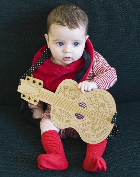 طرح گیتار اسپانیایی مناسب برای استفاده در دستگاه های cnc چوب و cnc لیزر - laser cut spanish guitar svg file