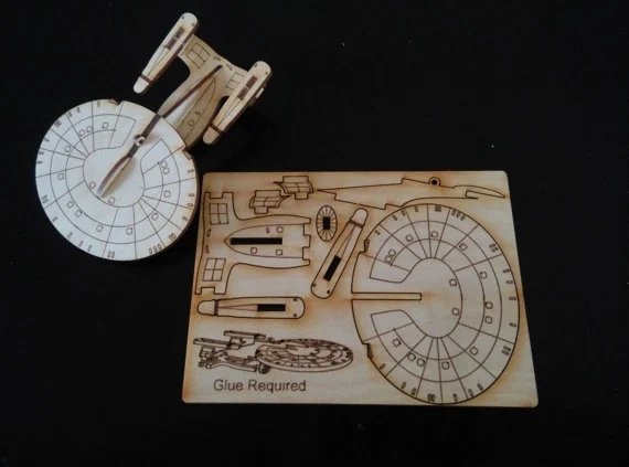 طرح کارت ویزیت با طرح اسب مناسب برای استفاده در دستگاه های cnc چوب و cnc لیزر - laser cut uss enterprise ornament card cdr file