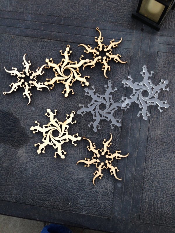 طرح پولک مارمولک مناسب برای استفاده در دستگاه های cnc چوب و cnc لیزر - laser cut lizard flakes svg file