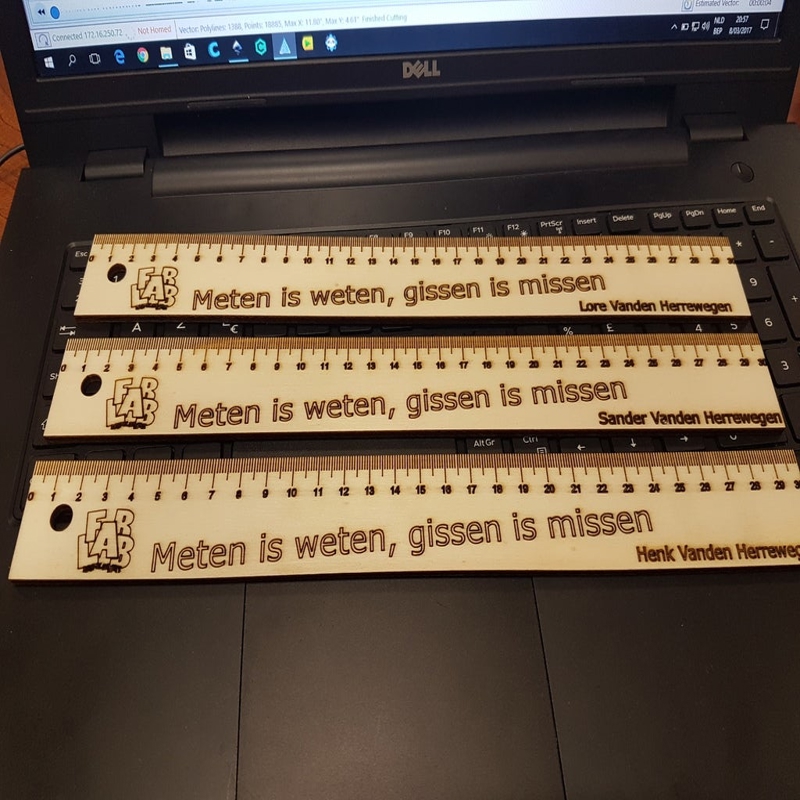 طرح قالب خط کش شخصی مناسب برای استفاده در دستگاه های cnc چوب و cnc لیزر - laser cut personalized ruler template svg file