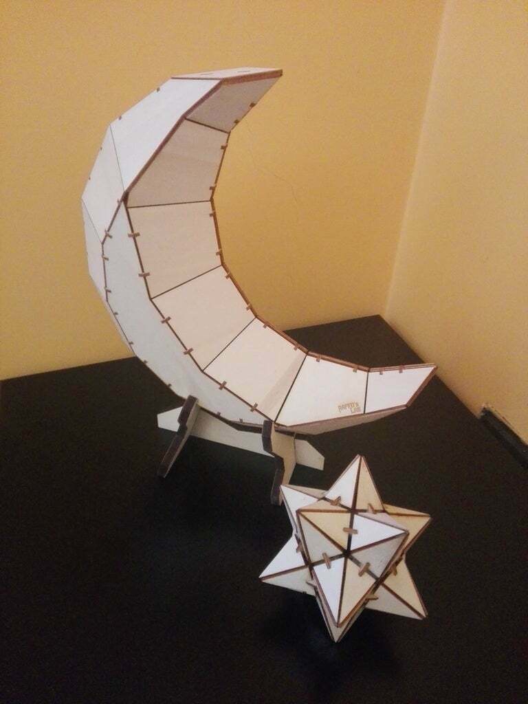 طرح پازل سه بعدی ماه با طرح لو پلی مناسب برای استفاده در دستگاه های cnc چوب و cnc لیزر - laser cut low poly moon 3d puzzle dxf file