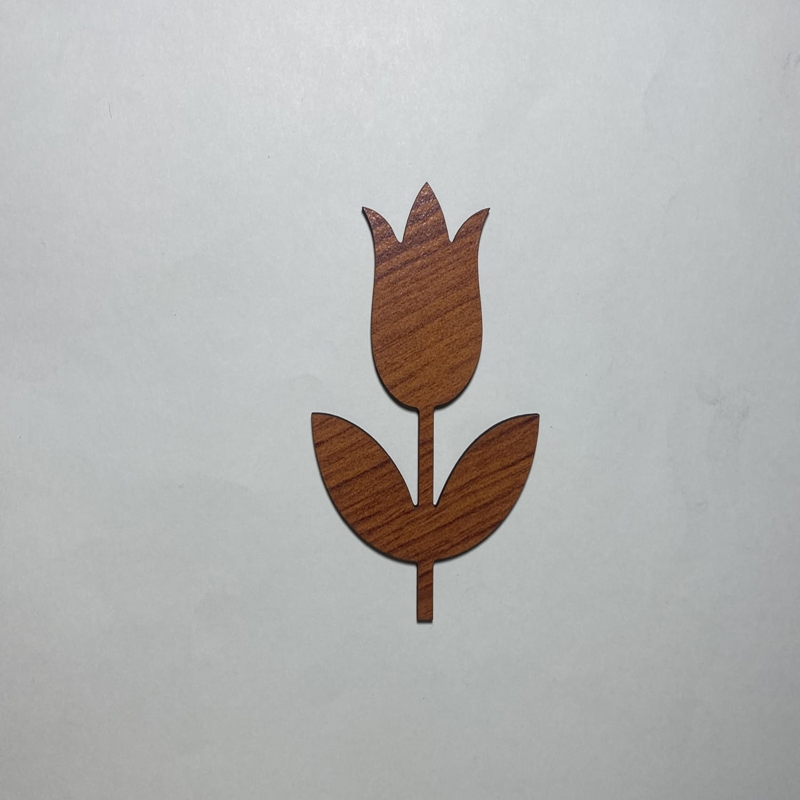 طرح گل لاله چوبی ناتمام مناسب برای استفاده در دستگاه های cnc چوب و cnc لیزر - laser cut unfinished wood tulip flower cutout cdr file
