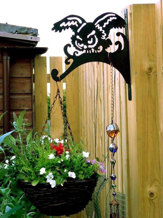 طرح قلاب آویز جغد انباری مناسب برای استفاده در دستگاه های cnc چوب و cnc لیزر - laser cut barn owl hanging basket bracket dxf file