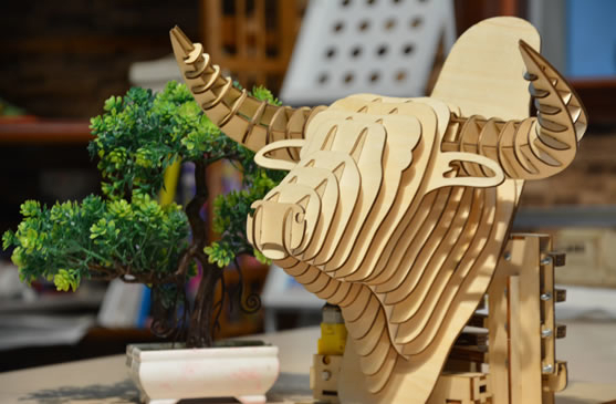طرح تزیین دیوار سر گاو نر مناسب برای استفاده در دستگاه های cnc چوب و cnc لیزر - laser cut bull head wall decor cdr file