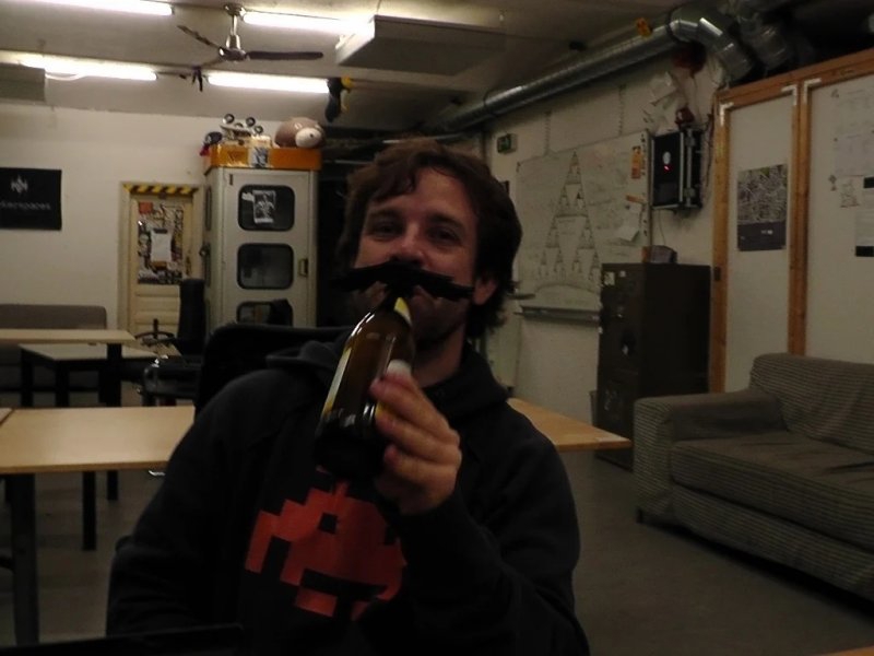طرح سبیل‌های بطری مناسب برای استفاده در دستگاه های cnc چوب و cnc لیزر - laser cut bottle moustaches