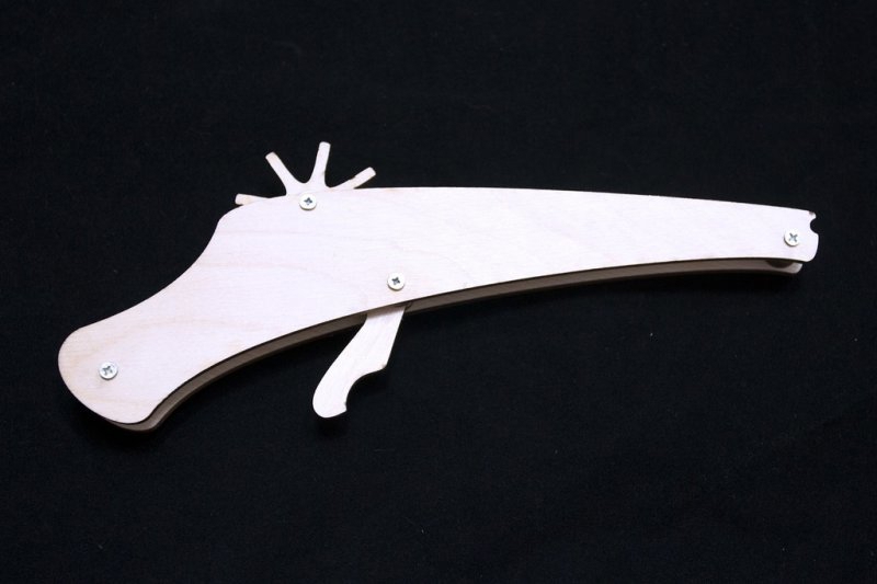 طرح تفنگ لاستیکی ۳ میلی‌متری مناسب برای استفاده در دستگاه های cnc چوب و cnc لیزر - laser cut rubber band gun 3mm dxf file