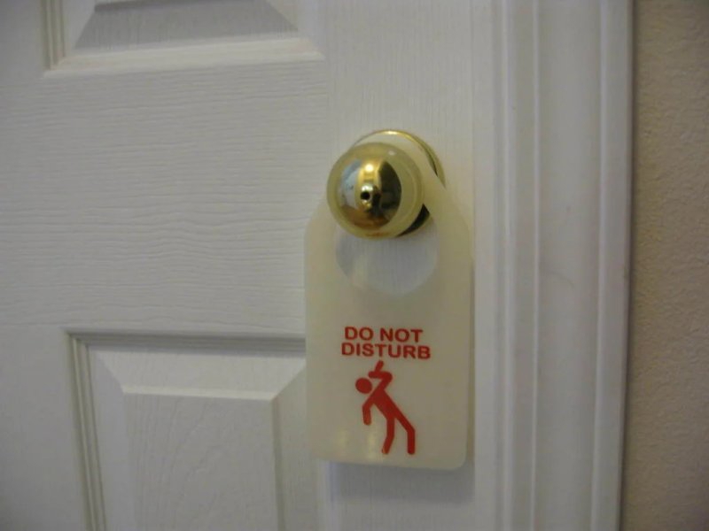 طرح آویز درب مزاحم نشوید مناسب برای استفاده در دستگاه های cnc چوب و cnc لیزر - laser cut do not disturb door hanger dxf file