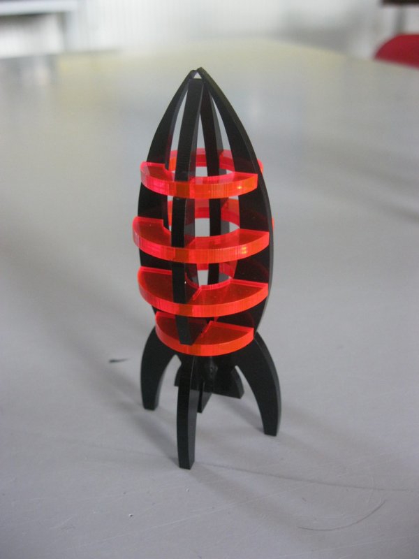طرح موشک اکریلیک با ضخامت ۳ میلی‌متر مناسب برای استفاده در دستگاه های cnc چوب و cnc لیزر - laser cut acrylic rocket 3mm dxf file