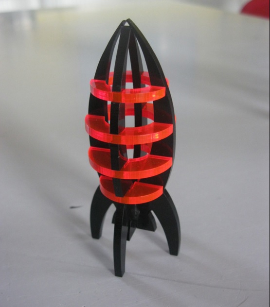 طرح پازل سه بعدی موشک فضایی مناسب برای استفاده در دستگاه های cnc چوب و cnc لیزر - laser cut space rocket 3d puzzle cdr file
