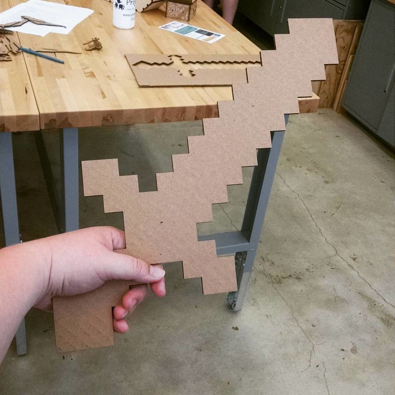 طرح شمشیر الماس ماینکرفت به صورت مناسب برای استفاده در دستگاه های cnc چوب و cnc لیزر - laser cut minecraft diamond sword cdr file