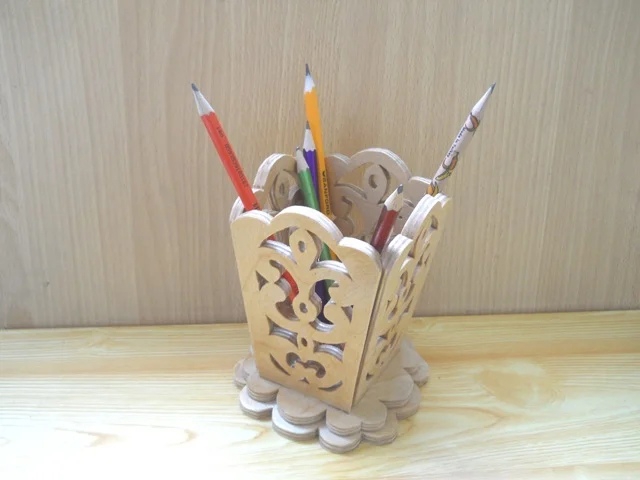 طرح جا مدادی چوبی تزئینی - مناسب برای استفاده در دستگاه های cnc چوب و cnc لیزر - laser cut wooden decorative pencil holder cdr file