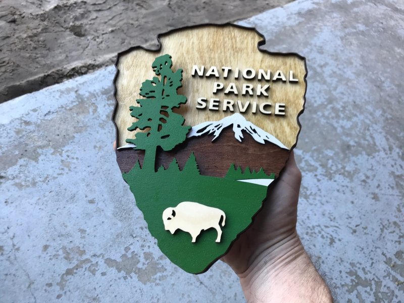 طرح سپر پارک ملی ایالات متحده با مناسب برای استفاده در دستگاه های cnc چوب و cnc لیزر - laser cut us national park service shield svg file
