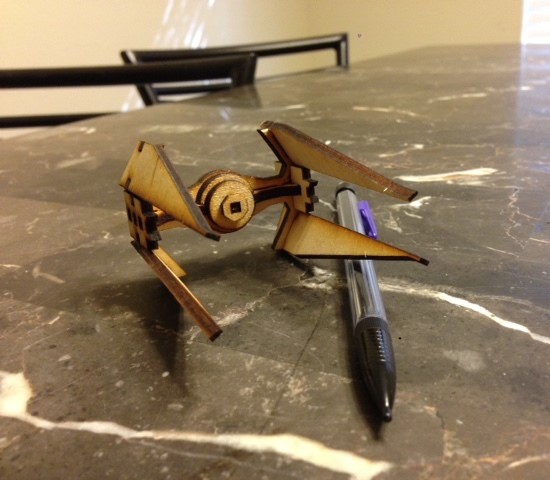 طرح رهگیر کراوات مناسب برای استفاده در دستگاه های cnc چوب و cnc لیزر - laser cut tie interceptor dxf file