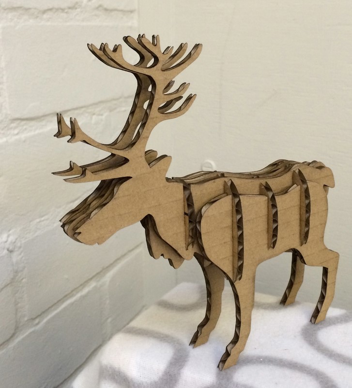 طرح گوزن شمالی با ضخامت ۴ میلی‌متر مناسب برای استفاده در دستگاه های cnc چوب و cnc لیزر - laser cut reindeer 4mm cdr file