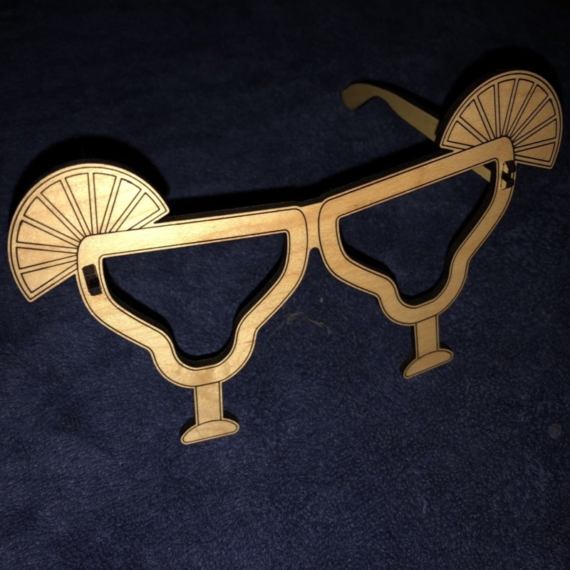 طرح لیوان مارگاریتا مناسب برای استفاده در دستگاه های cnc چوب و cnc لیزر - laser cut margarita glasses svg file