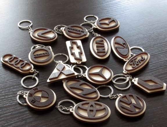 طرح جاکلیدی بی ام و با لوگو مناسب برای استفاده در دستگاه های cnc چوب و cnc لیزر - laser cut bmw key chain with logo cdr file