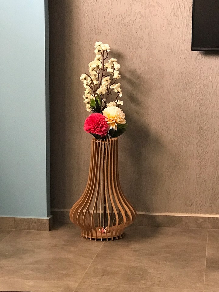 طرح پایه گلدان طرح گل مناسب برای استفاده در دستگاه های cnc چوب و cnc لیزر - laser cut vase flower stand dxf file