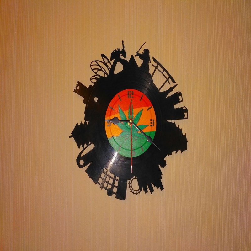 طرح ساعت وینیل توکیو با مناسب برای استفاده در دستگاه های cnc چوب و cnc لیزر - laser cut tokyo vinyl clock cdr file