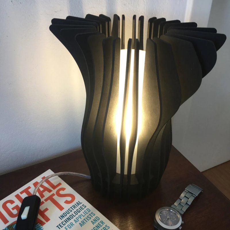 طرح لامپ بیضی پارامتریک مناسب برای استفاده در دستگاه های cnc چوب و cnc لیزر - laser cut parametric ellipse lamp