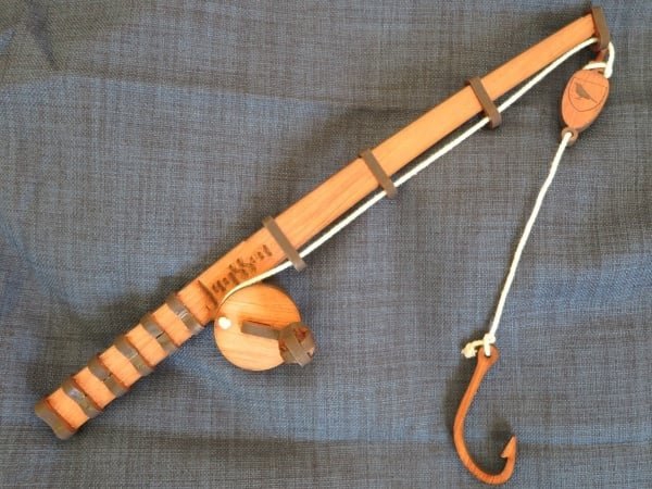 طرح چوب ماهیگیری به همراه قرقره مناسب برای استفاده در دستگاه های cnc چوب و cnc لیزر - laser cut fishing rod with reel