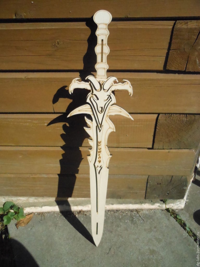 طرح شمشیر دنیای وارکرفت فراست‌مورن مناسب برای استفاده در دستگاه های cnc چوب و cnc لیزر - laser cut world of warcraft frostmourne sword template cdr file