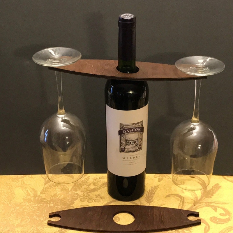 طرح پیشخدمت نوشابه مناسب برای استفاده در دستگاه های cnc چوب و cnc لیزر - laser cut wine butler svg file