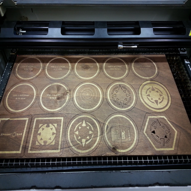 طرح زیرلیوانی تخته سه لا مناسب برای استفاده در دستگاه های cnc چوب و cnc لیزر - laser cut plywood coasters svg file