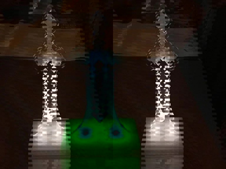 طرح چراغ خواب اکریلیک شمشیر الماس ماینکرفت مخصوص ماینکرفت مناسب برای استفاده در دستگاه های cnc چوب و cnc لیزر - laser cut minecraft diamond sword acrylic night light cdr file