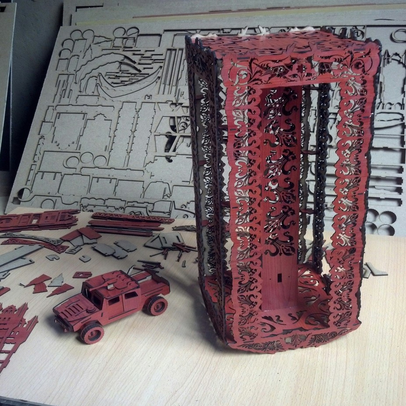 طرح چراغ چوبی پیچیده مناسب برای استفاده در دستگاه های cnc چوب و cnc لیزر - laser cut wooden intricate lamp cdr file