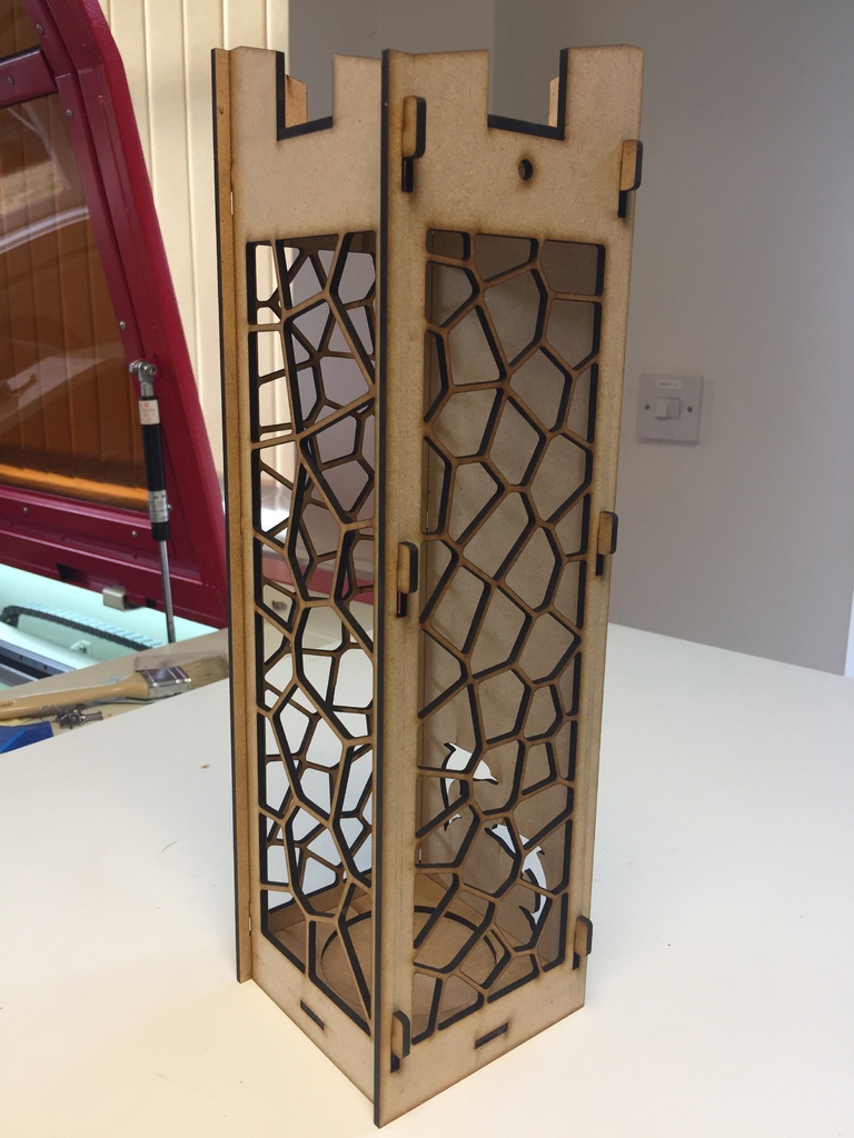 طرح جعبه کادویی جا بطری نوشابه و ضخامت 3 میلی‌متر مناسب برای استفاده در دستگاه های cnc چوب و cnc لیزر - laser cut decor wine bottle holder gift box 3mm dxf file