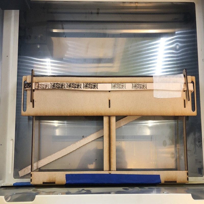 طرح بند چرمی مناسب برای استفاده در دستگاه های cnc چوب و cnc لیزر - laser cut leather strap jig dxf file