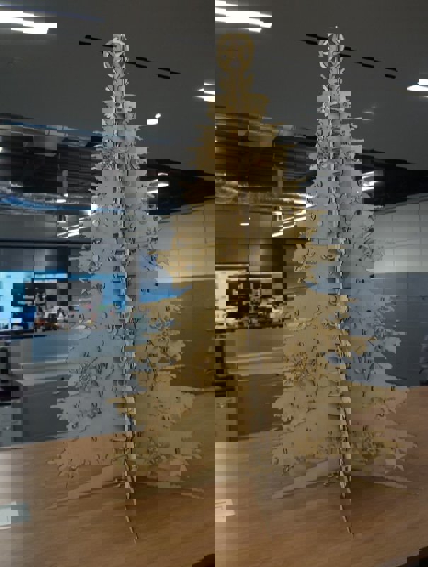 طرح درخت کریسمس بزرگ مناسب برای استفاده در دستگاه های cnc چوب و cnc لیزر - laser cut big christmas tree cdr file