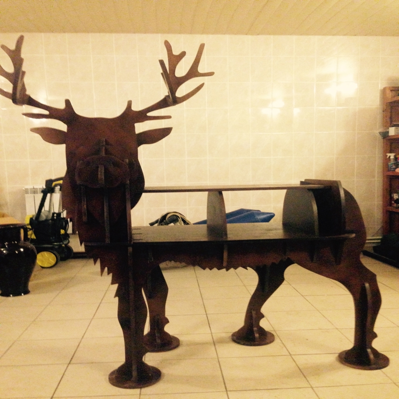 طرح قفسه به شکل گوزن مناسب برای استفاده در دستگاه های cnc چوب و cnc لیزر - deer shaped shelf dxf file