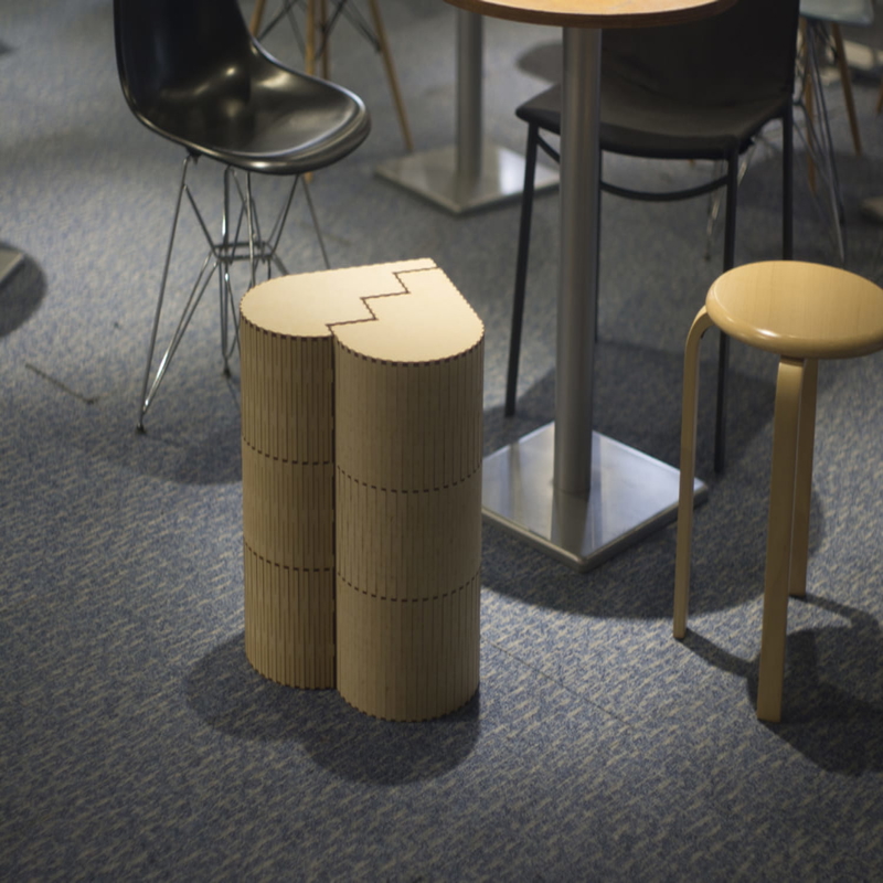 طرح چهارپایه چوبی طرح قلب مناسب برای استفاده در دستگاه های cnc چوب و cnc لیزر - laser cut wooden heart stool ai file